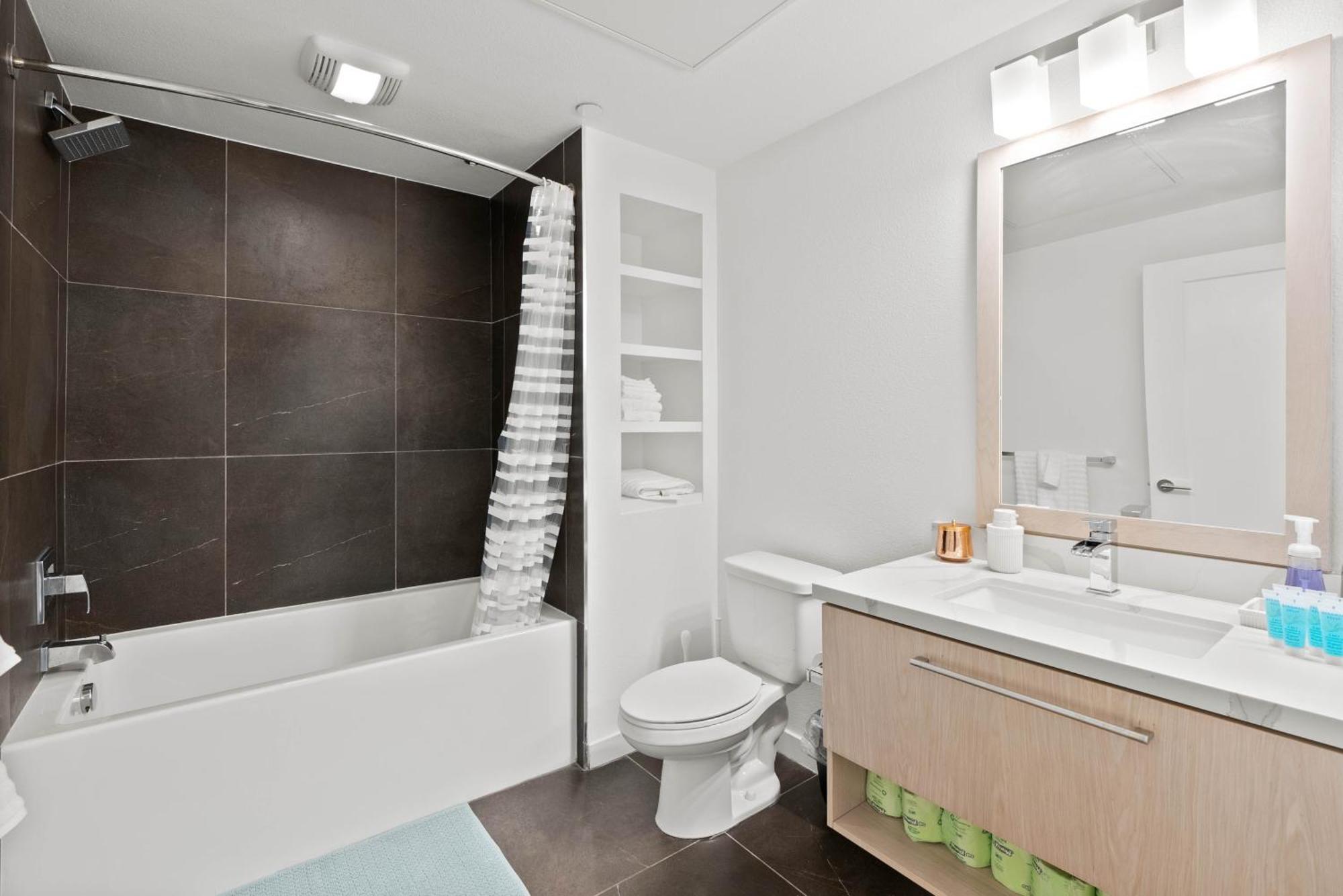 Elegant And Comfortable In Beverly Hills Los Angeles